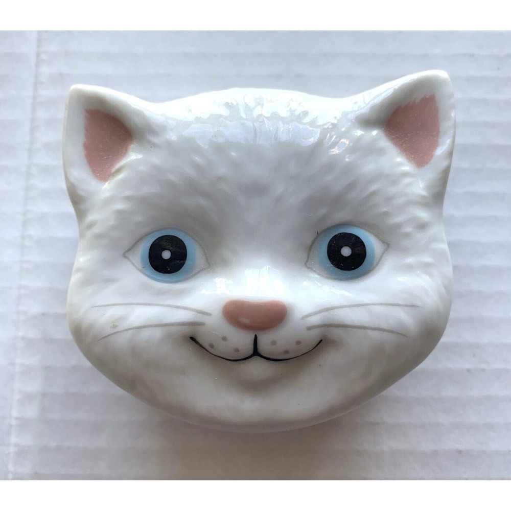 Vintage Cat Trinket Box Raj California Japan White Blue Eyes